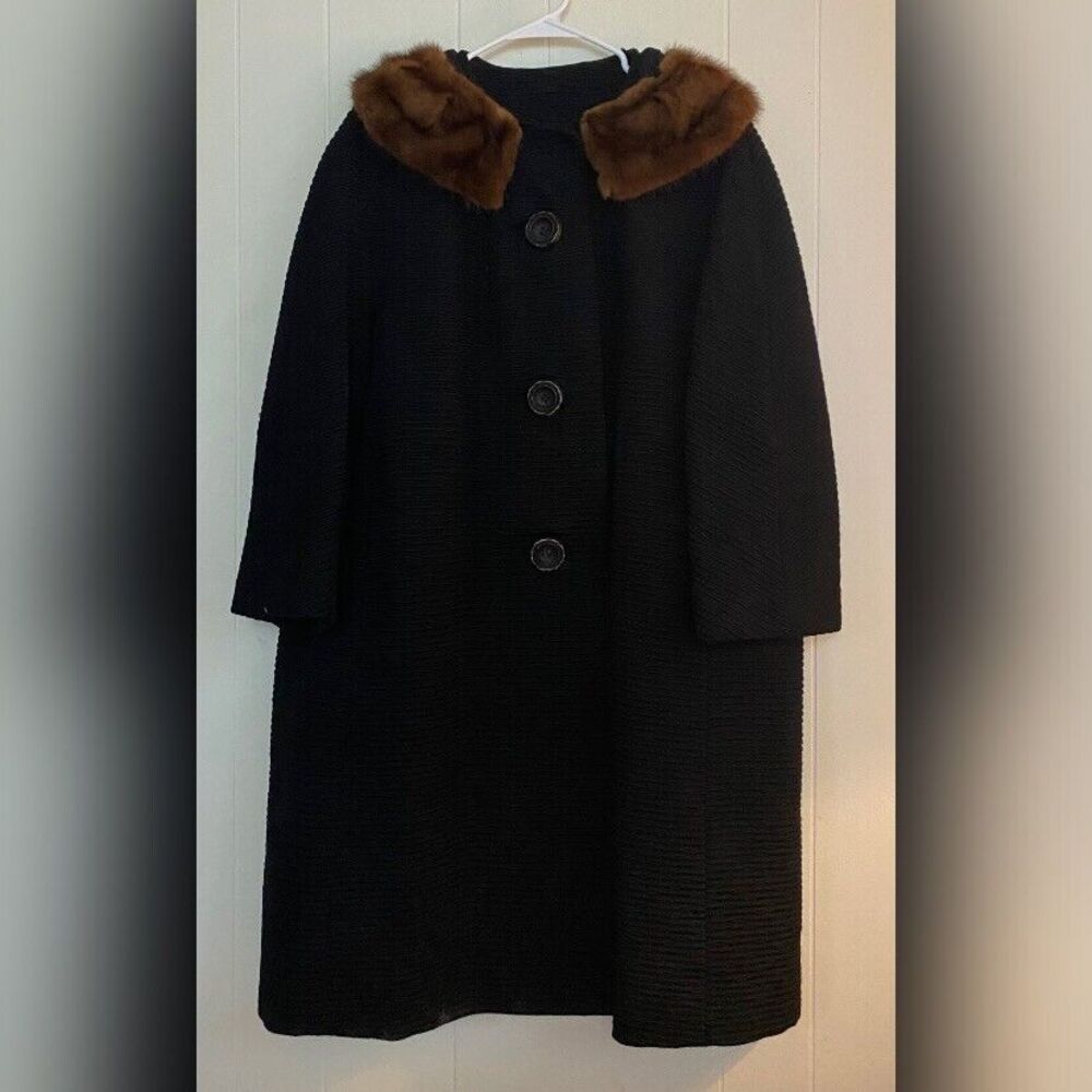 Vintage Women’s Coat XL/1X Black Ribbed Fur Collar Dress Church Midi